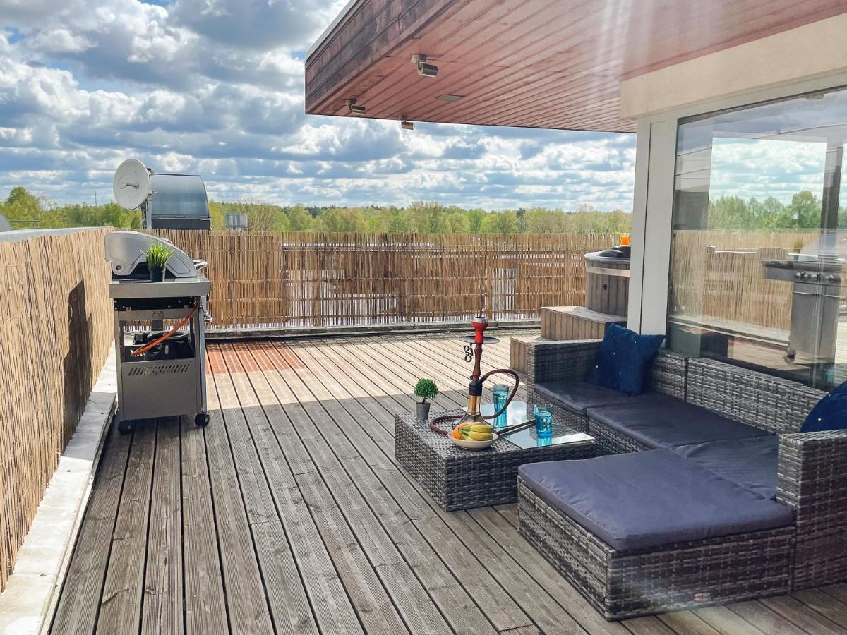 Skyhouse Riga Lux Penthouse & Spa المظهر الخارجي الصورة